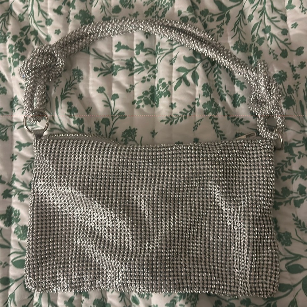 Sparkly knot going out bag